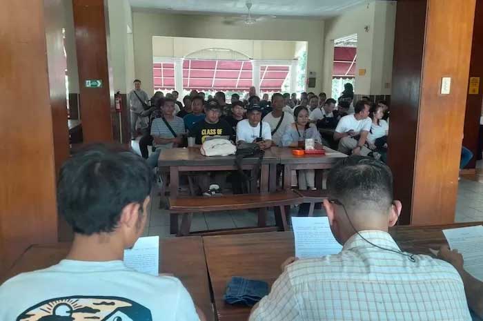 Kandidat Calon Pekerja Migran Indonesia (CPMI) Seasonal Worker UK, berkumpul untuk silaturahmi mempererat solidaritas, di bilangan Jakarta Timur, Kamis (8/1).