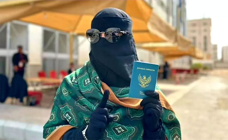 Umi Pipik nyoblos Pilpres di Madinah.