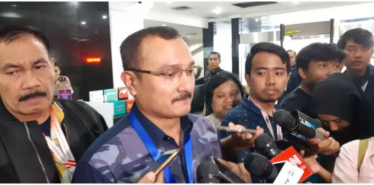 Politikus PDI Perjuangan Ferdinand Hutahaean meluruskan pernyataan mantan Gubernur DKI Jakarta, Basuki Tjahaja Purnama alias Ahok yang sempat menyinggung Presiden Jokowi tidak bisa kerja.