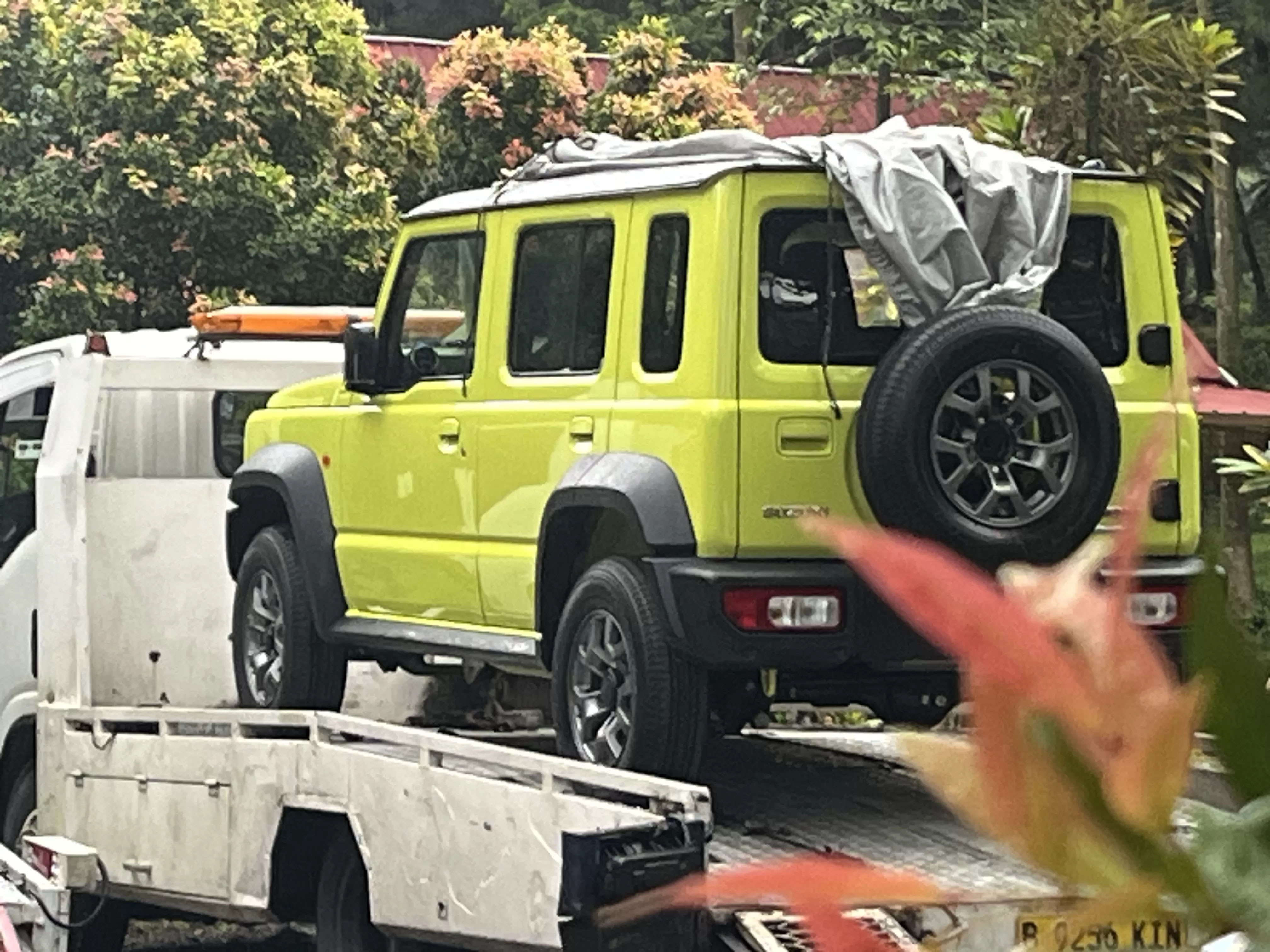 Jelang peluncuran resmi, Suzuki Jimny 5 pintu tertangkap kamera.