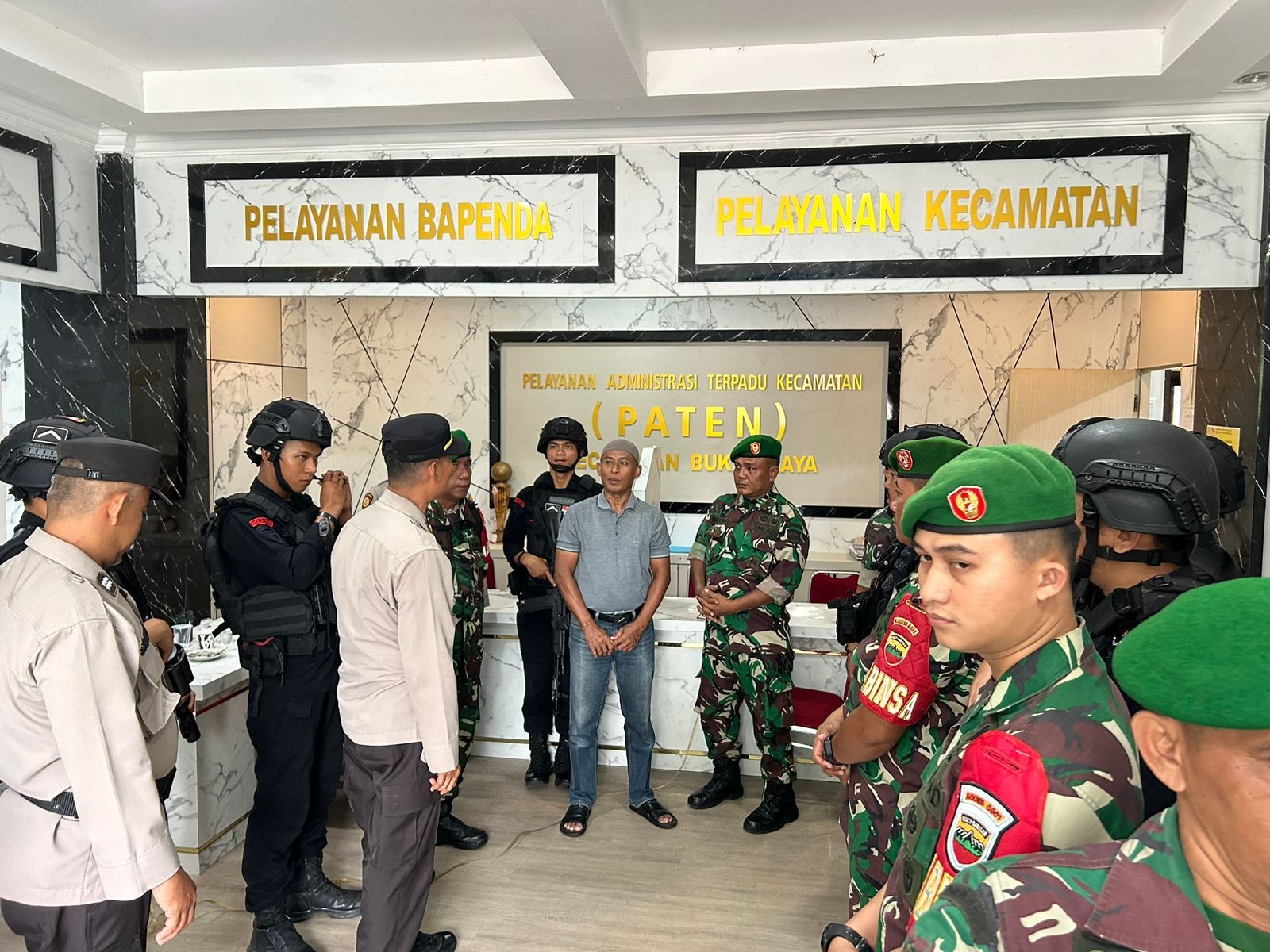 TNI- Polri melaksanakn Patroli Sinergitas dalam rangka pengamanan pemilu 2024, Sabtu (17/2/2024).