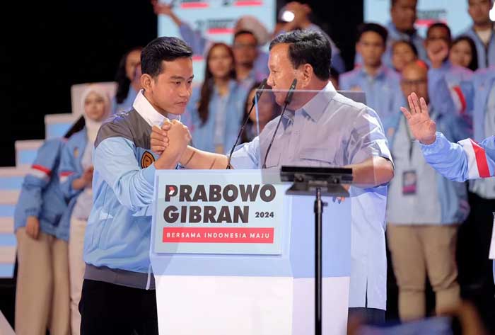Caprescawapres nomor urut 2 Prabowo Subianto dan Gibran Rakabuming Raka. (MIFTAHUL HAYAT/JAWA POS)