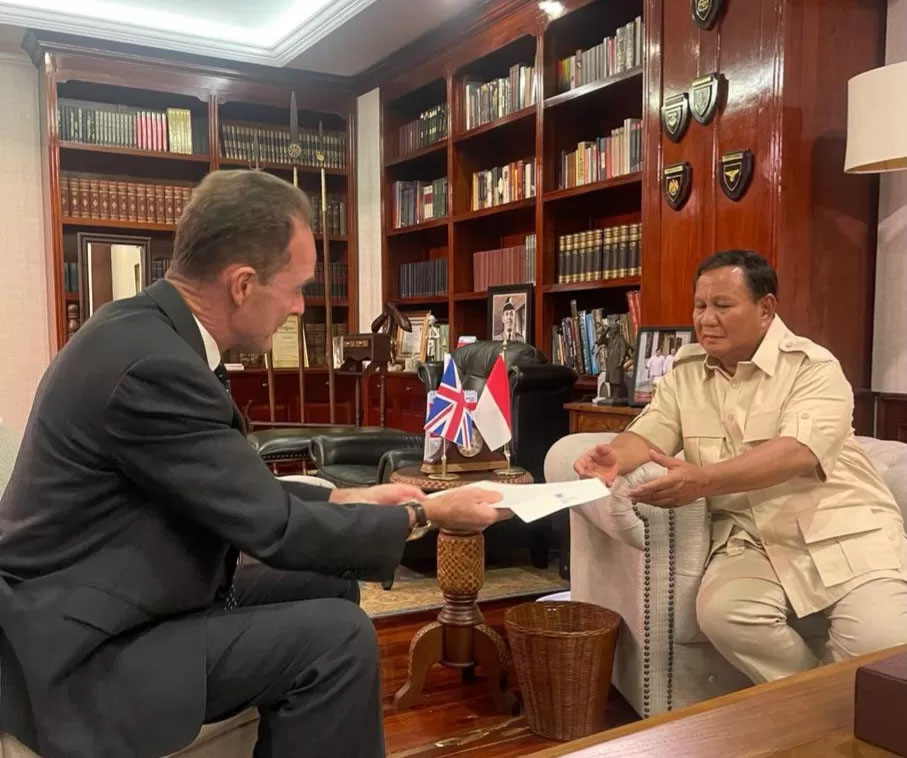 Pertemuan Duta Besar Inggris untuk Indonesia Dominic Jermey dan Prabowo Subianto di Kertanegara.