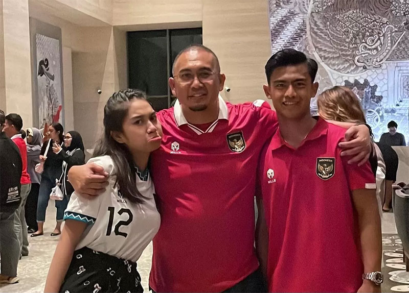 Potret Andre Rosiade dan Pratama Arhan serta putrinya.