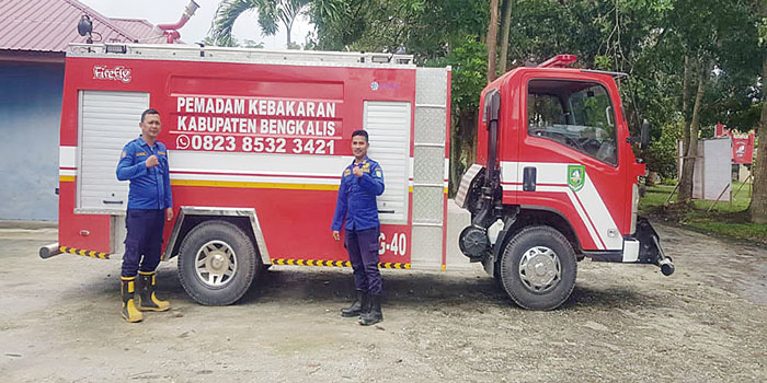Guna mengantisipasi terjadinya kebakaran, Damkar Bengkalis menyiagakan satu unit mobil Damkar di Pos Damkar di Kecamatan Talang Muandau, Bengkalis, Senin (26/2/2024).