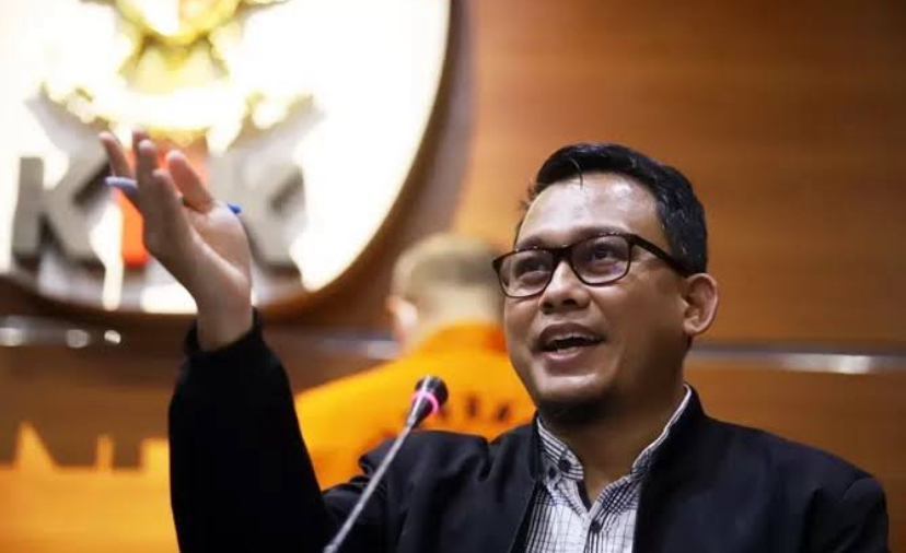 ALI FIKRI