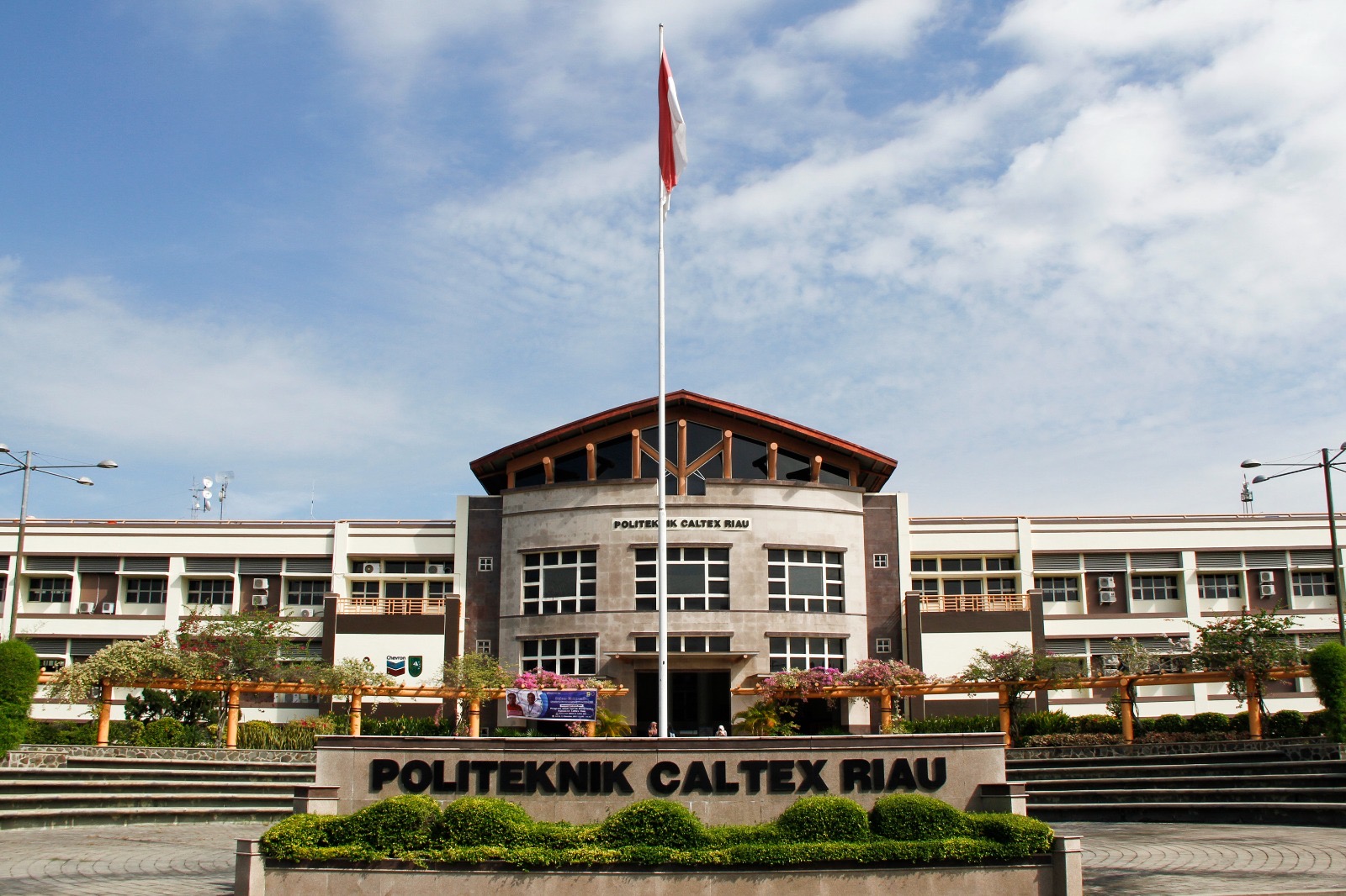 POLITEKNIK CALTEK RIAU