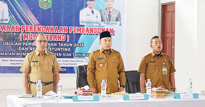 Wakil Bupati Siak Husni Merza menghadiri Musrenbang di Kecamatan Mempura,  Selasa (27/2/2024).