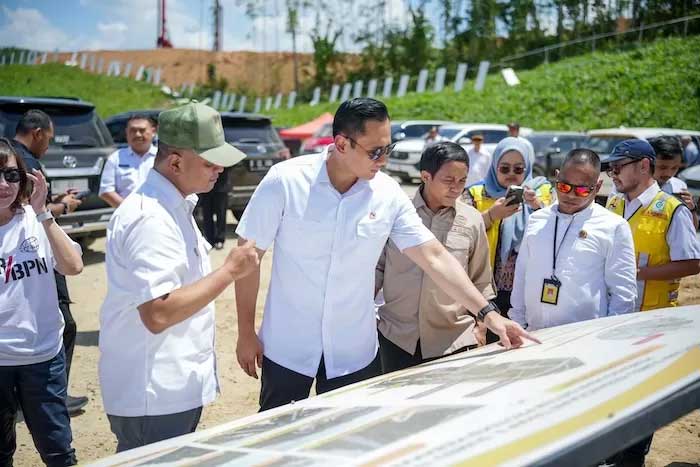 Menteri Agraria dan Tata Ruang/Kepala Badan Pertanahan Nasional (ATR/BPN) Agus Harimurti Yudhoyono (AHY) di Kalimantan Timur.