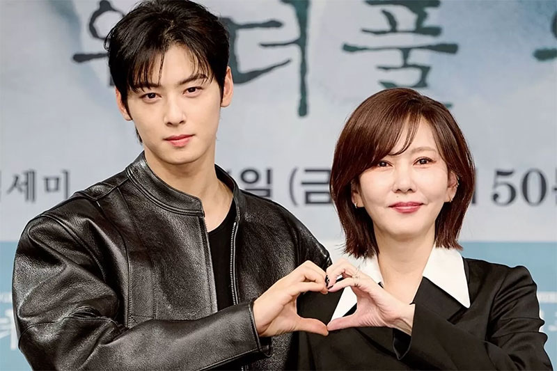 Aktris asal Korsel Kim Nam Joo dan Cha Eun Woo.