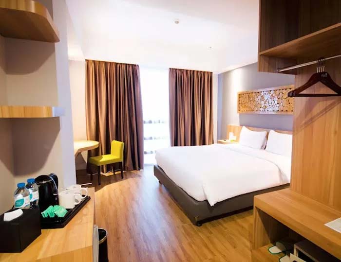 Ayola First Point Pekanbaru menghadirkan promo menginap untuk kamar deluxe dengan harga Rp445 ribu nett per malam.