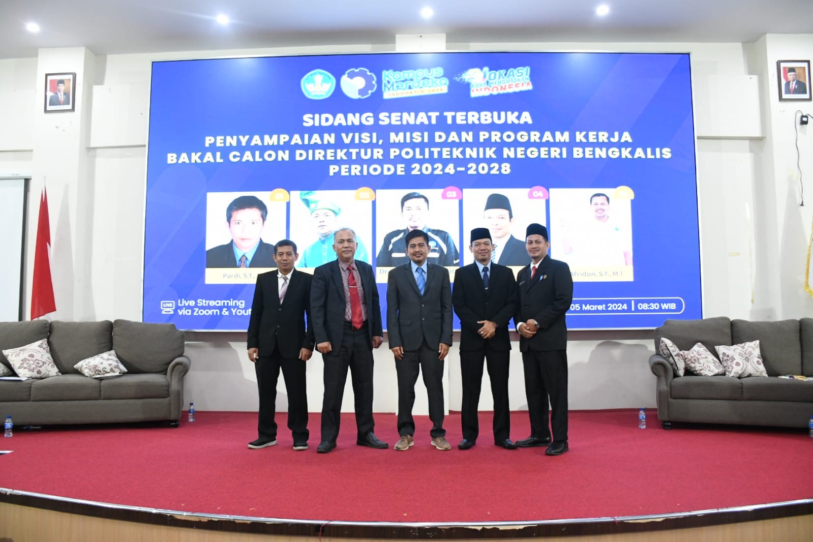 Lima balon Direktur Polbeng menyampaikan visi-misi dan program keja di hadapan sivitas akademika, di Aula Gedung Mini Conference Lantai 3 Jurusan Administrasi Niaga Polbeng, Selasa (5/3/2024).