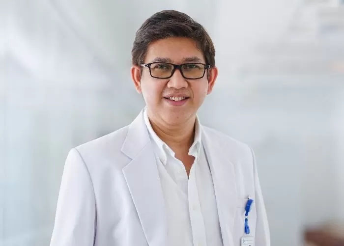 Dokter spesialis penyakit dalam Husin Thamrin SpPD K-GEH FINASIM.