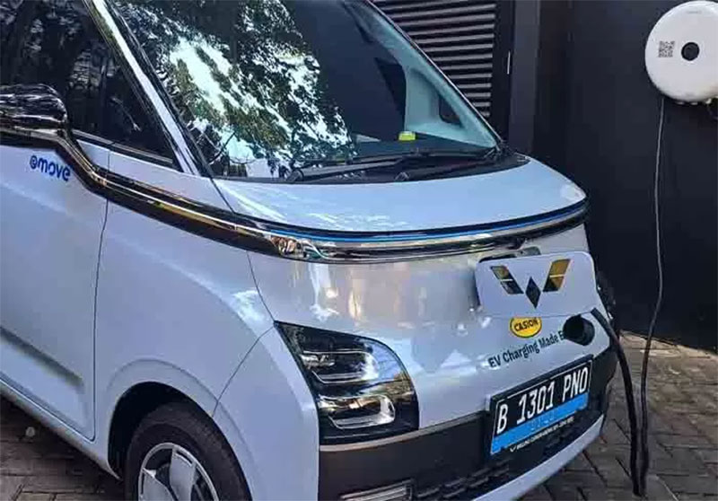 Wuling Air EV salah satu mobil listrik yang disewakan EMove.