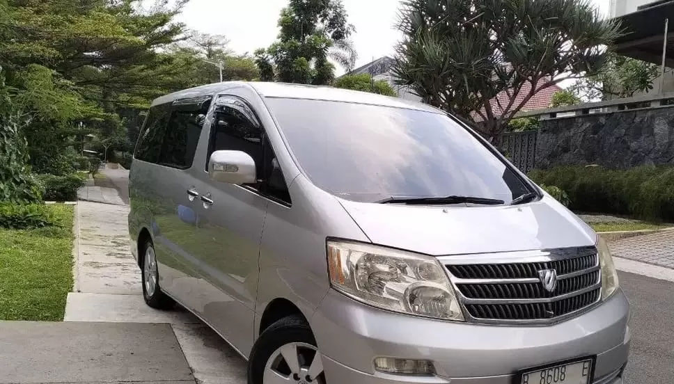 Ilustrasi Toyota Alphard generasi pertama