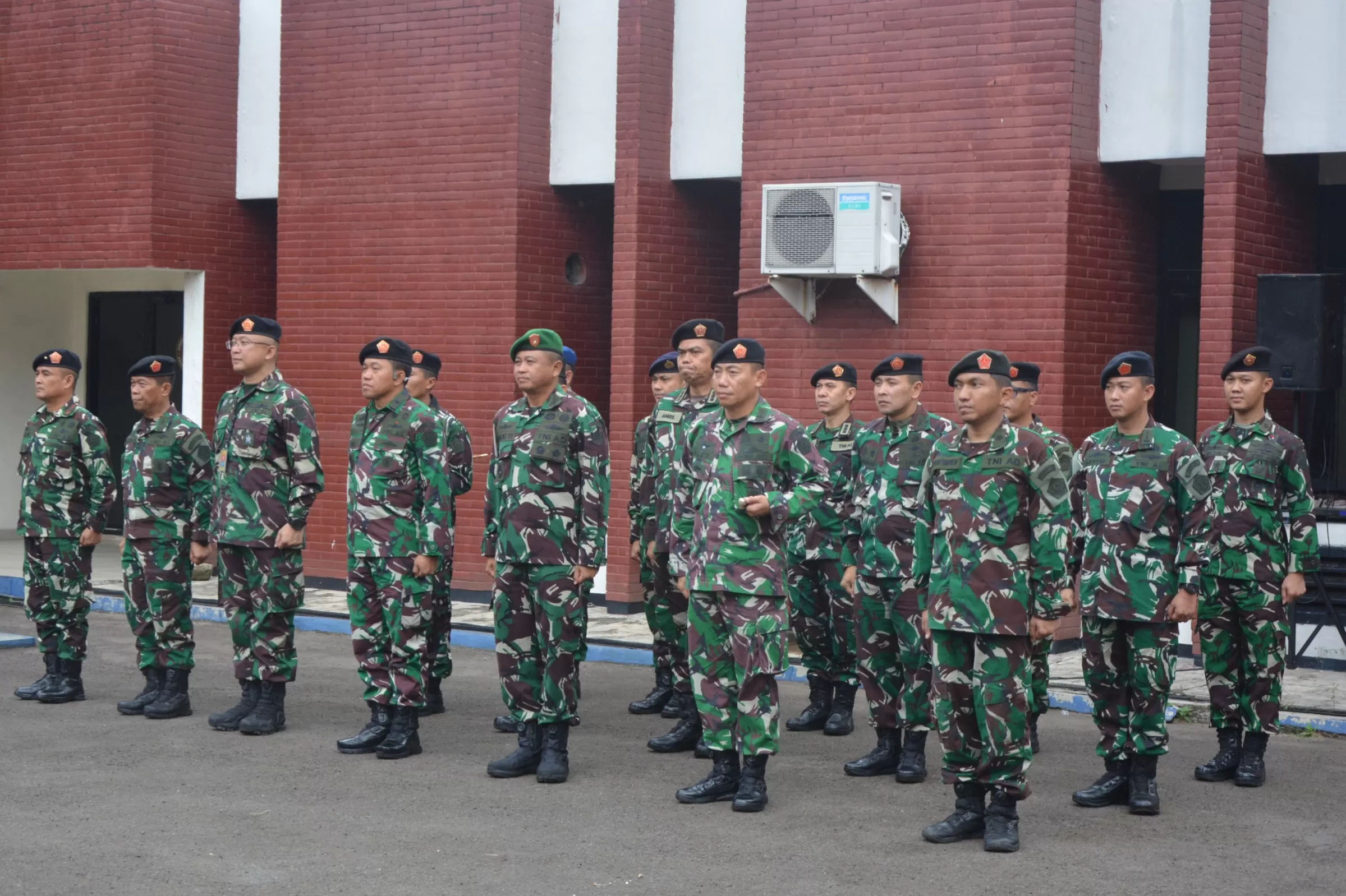 Acara pelepasan Satgas TNI Konga UNIFIL TA. 2024 dibandara Cargo Soewarna Cengkareng, Tangerang. (2/3/2024).