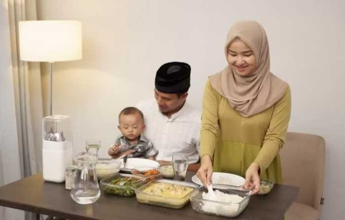 Ilustrasi makan sahur