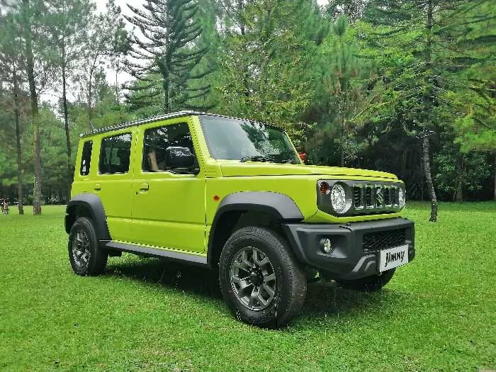 Tampilan eksterior Jimny 5 pintu resmi dipasarkan.