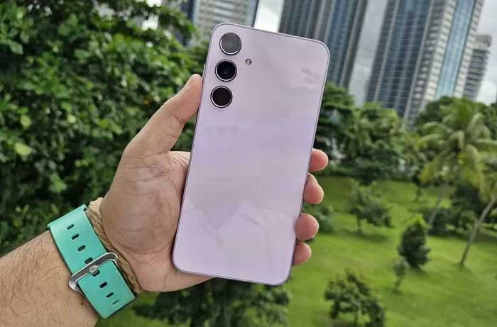 Hands on Samsung Galaxy A55 5G.