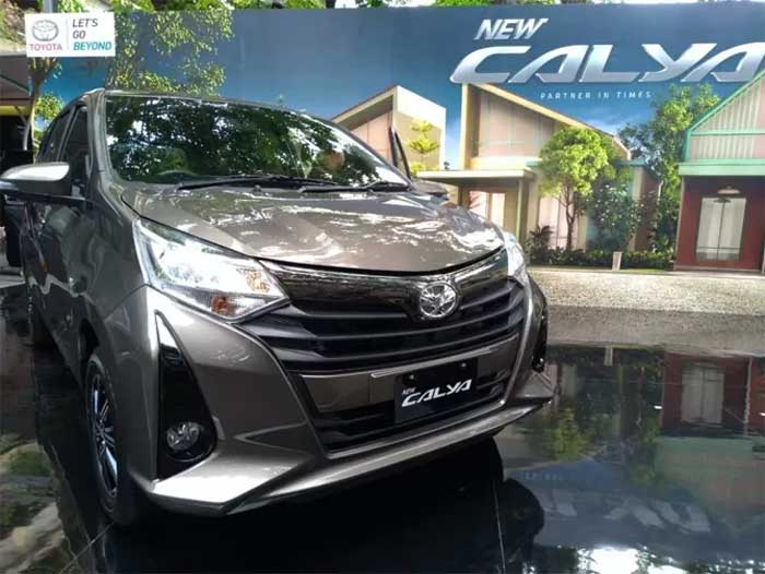 Tampang mobil Toyota Calya.