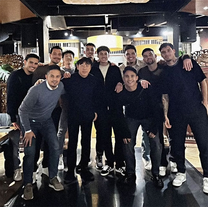 Potret Coach Shin Tae Yong makan malam bersama pemain Timnas Indonesia yang bermain di Eropa )
