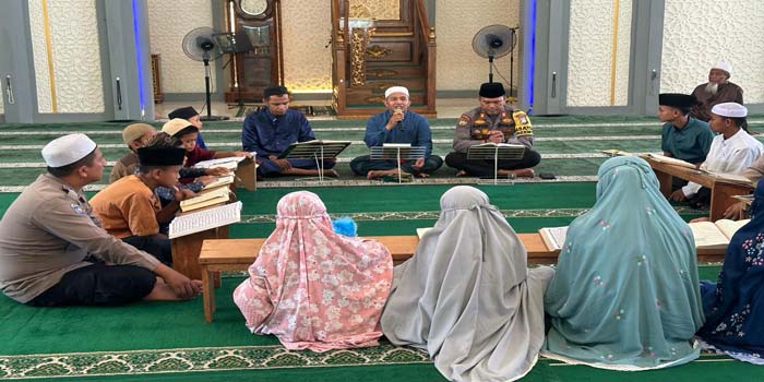 Kasat Binmas Polres Dumai AKP Hardiyanto SE MSi saat menghadiri Gerakan Mengaji Asar dan Subuh (Germas), Selasa (19/3/2024).