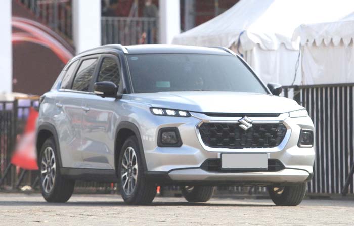 Suzuki Grand Vitara tampil lebih stylish. Untuk mudik Idulfitri, Suzuki menyarankan menggunakan Grand Vitara.
