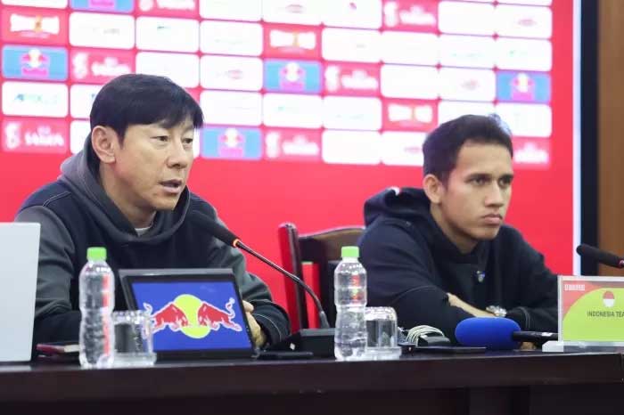 SIAP LANJUTKAN TREN POSITIF: Shin Tae-yong optimis timnya bisa meraih poin penuh di laga Kualifikasi Piala Dunia 2026 kontra Vietnam.