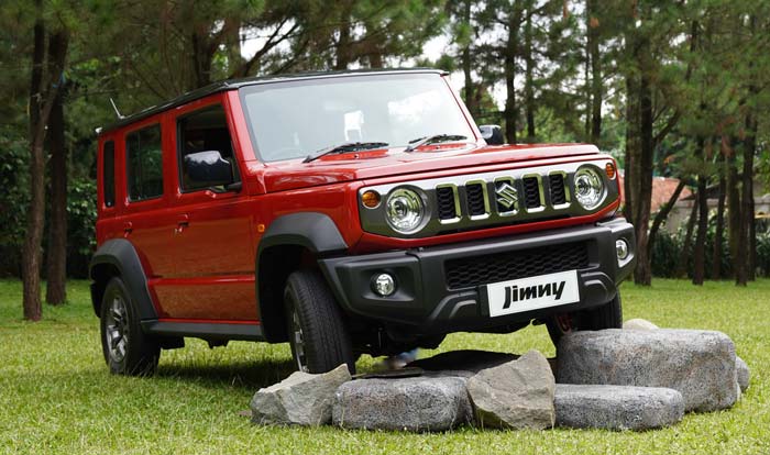 Suzuki menghadirkan promo berkah untuk semua produk unggulan, termasuk Suzuki Jimny 5-door yang baru saja diluncurkan, belum lama ini.