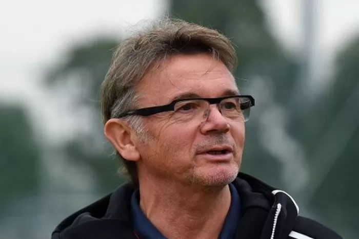 Philippe Troussier berpotensi dipecat dua kali setelah kalah dari Timnas Indonesia pada 2004 dan 2024.