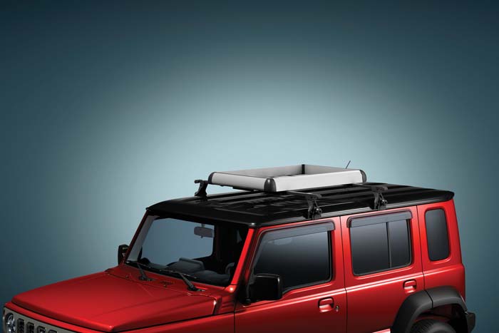 Konsumen Suzuki yang akan mudik agar lebih nyaman bisa menggunakan aksesoris roof basket Suzuki Jimny 5-door.