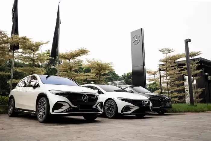 Ilustrasi: Mobil listrik Mercedes-Benz.