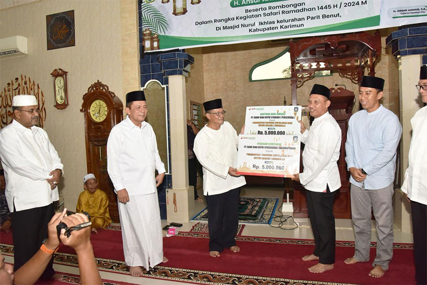 Kegiatan Safari Ramadan Direktur Kepatuhan & Manajemen Risiko Fajar Restu Febriansyah di Kabupaten Karimun, Selasa (19/03/24).