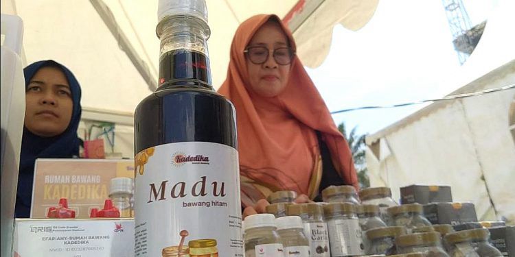 Rumah Bawang Kadedika saat mengikuti pameran di Pekanbaru, beberapa waktu lalu.