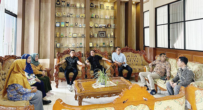 Kunjungan Komisi I DPRD Kepulauan Meranti yang dipimpin Ketua Komisi I dan dihadiri sejumlah anggota lainnya di&nbsp;Kantor DPRD Kota Payakumbuh, 1 Maret 2024 lalu.