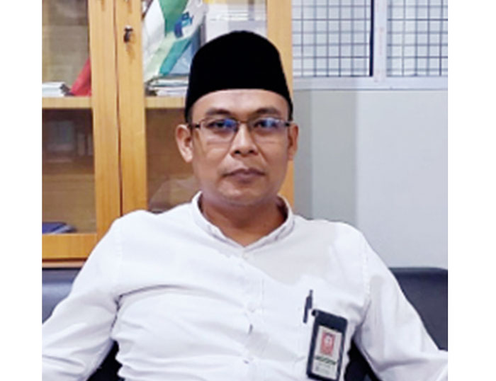 Dekan FAI UIR Assoc Prof Dr H Saproni MEd