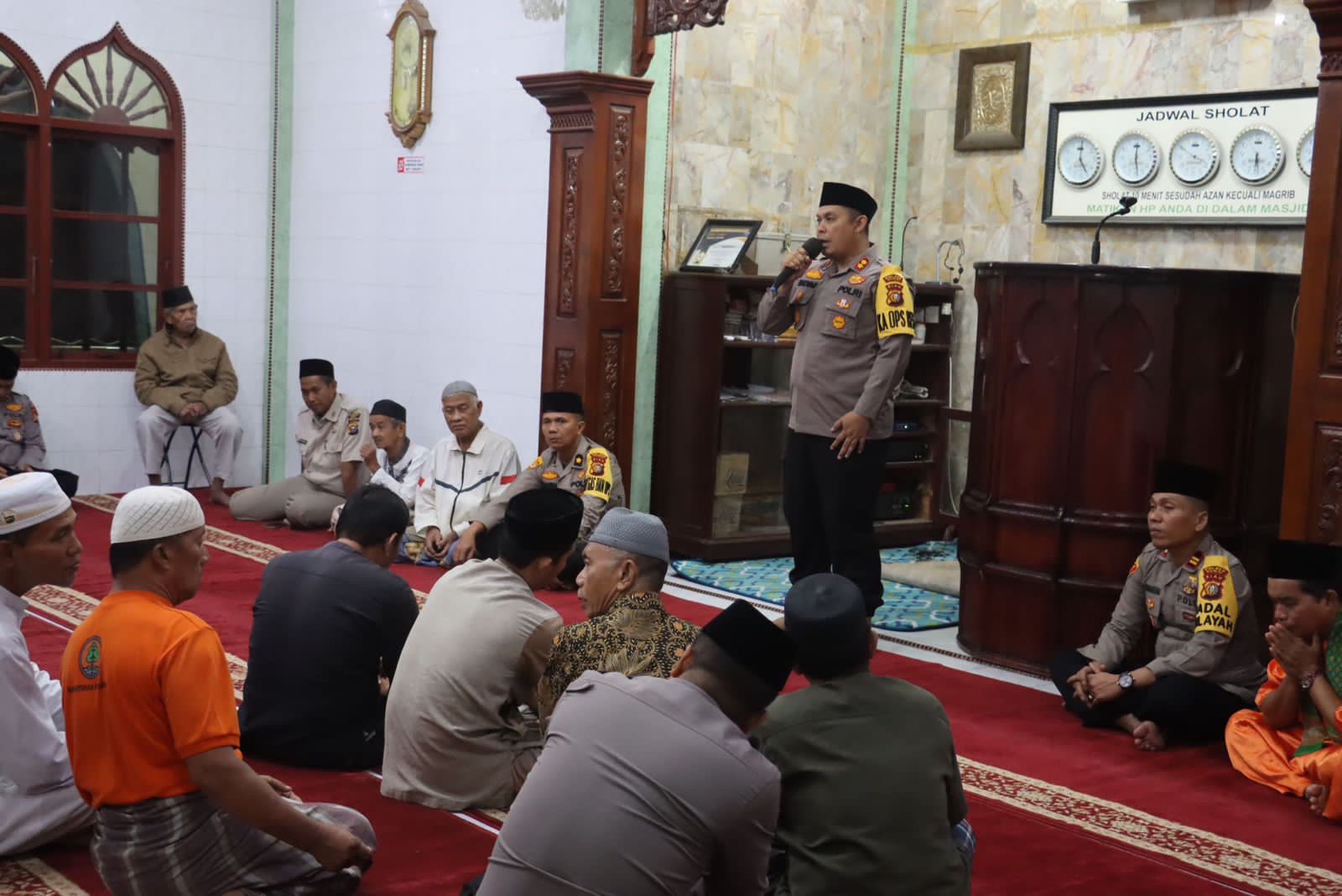 Polres Dumai membuka layanan pengaduan dan memfasilitasi penitipan barang yang menjadi bagian dari operas ketupat Lancang Kuning. (