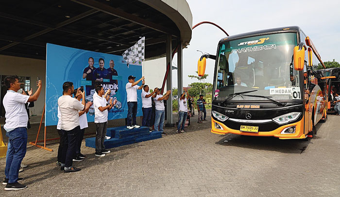 Regional III memberang&shy;katkan ratusan pemudik melalui program Mudik Asyik Bersama BUMN 2024 ke berbagai kota di Sumatera Barat dan Sumatera Utara, Jumat (5/4/2024).