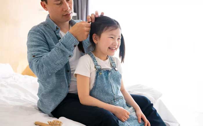 ilustrasi ayah dan anak perempuannya.