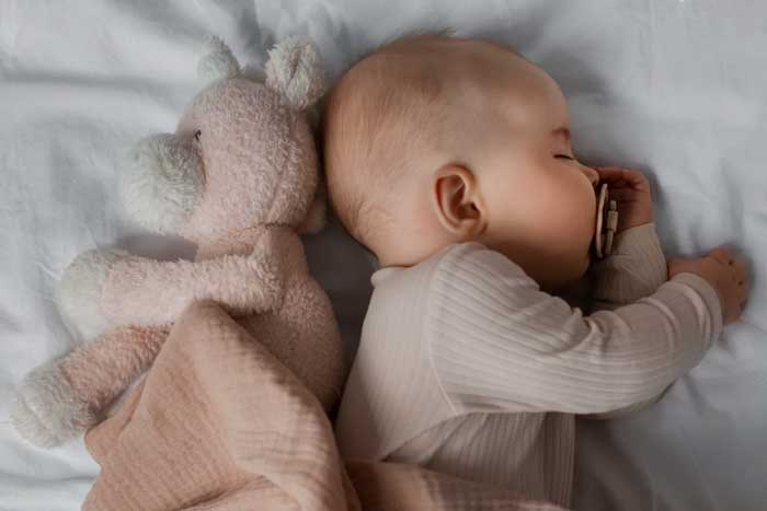 bayi tidur.