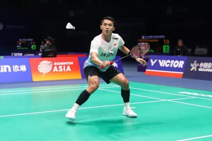 Tunggal putra Indonesia Jonatan Christie saat berlaga di babak 16 besar Kejuaraan Bulu Tangkis Asia (BAC) 2024 di Ningbo, Cina, Kamis (11/4/2024).