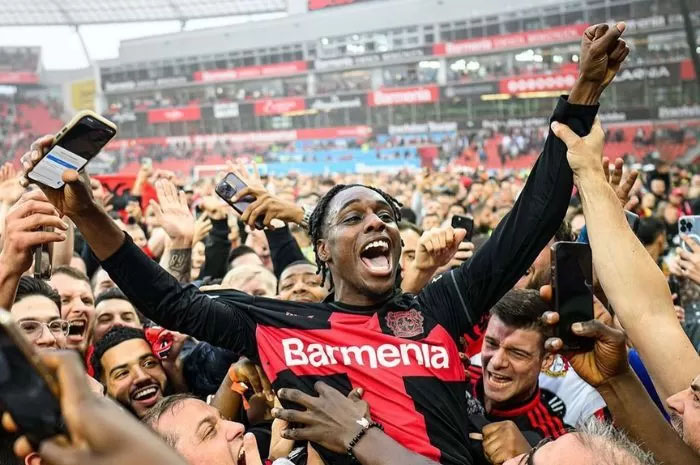 Jeremie Frimpong telah jadi bagian menghilangkan kutukan Neverkusen yang menghantui Bayer Leverkusen di masa lalu.