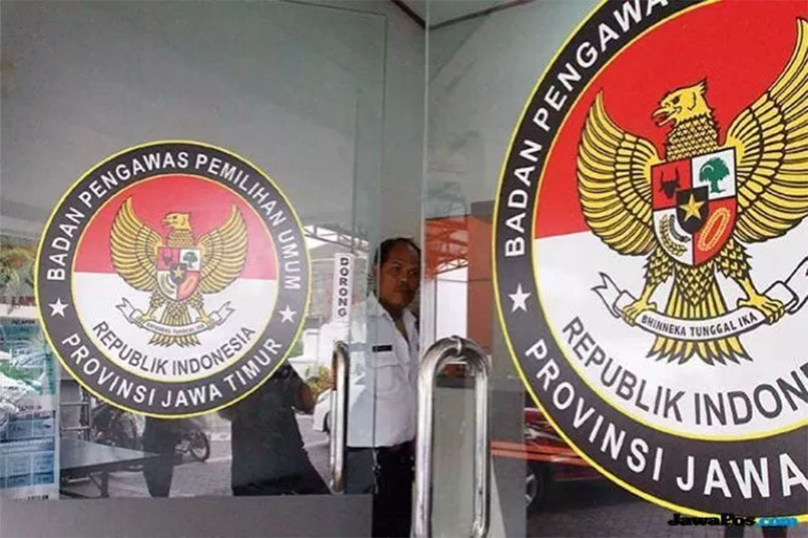 Kantor Bawaslu RI. Komisioner Bawaslu RI, Rahmat Bagja meminta semua pihak menahan diri.
