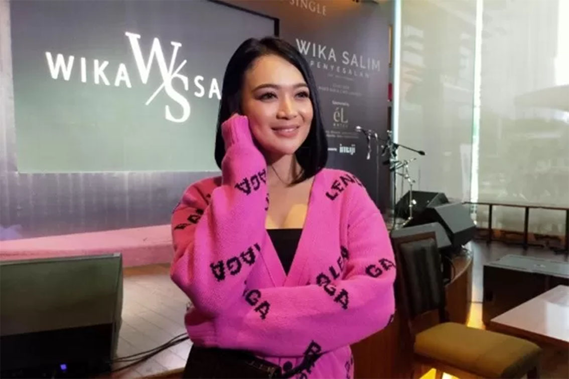 Wika Salim luncurkan single pop perdana bertajuk Penyesalan.