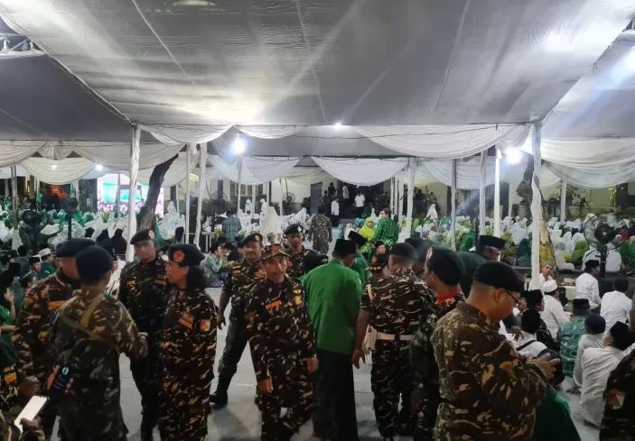 Ribuan jamaah Nahdlatul Ulama (NU) halalbihalal di Polrestabes Surabaya.