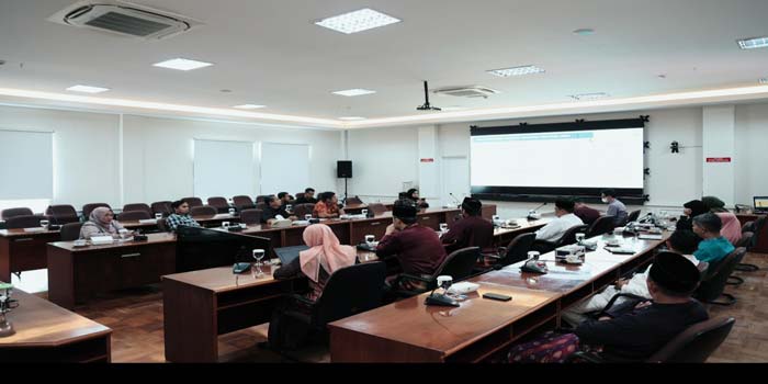Focus Group Discussion (FGD) antara Bappeda Litbang Provinsi Riau dan Manajemen PTPN IV Regional III di Region Office Kota Pekanbaru,