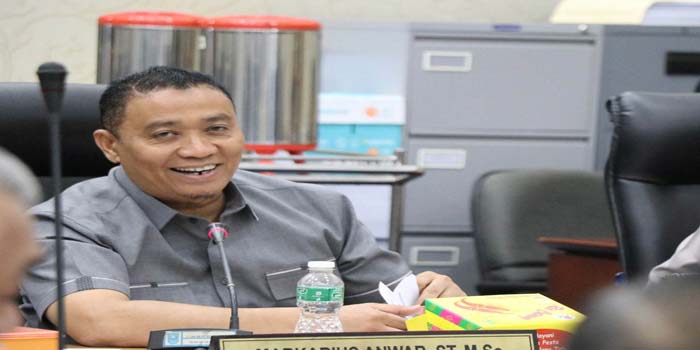Markarius Anwar  Ketua Komisi III DPRD Riau