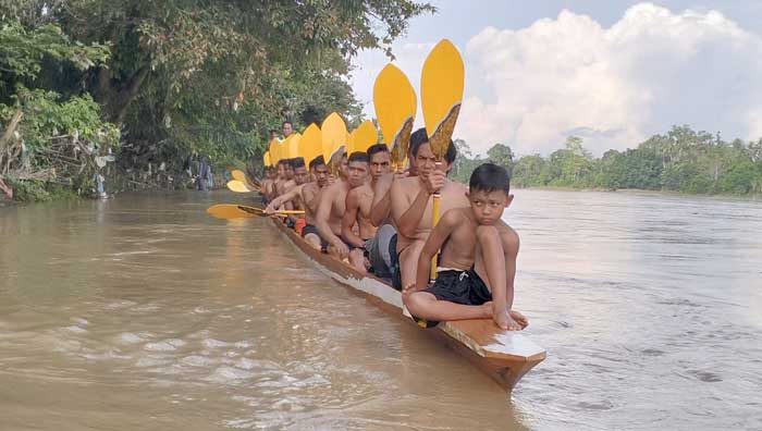Atlet jalur Lintah Djalang dari Desa Petapahan, Kecamatan Gunung Toar saat latihan, Senin (22/4/2024)