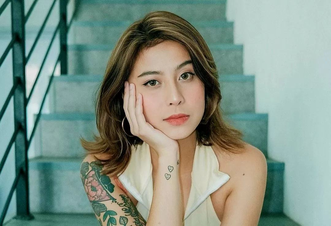 Karin Novilda atau Awkarin.