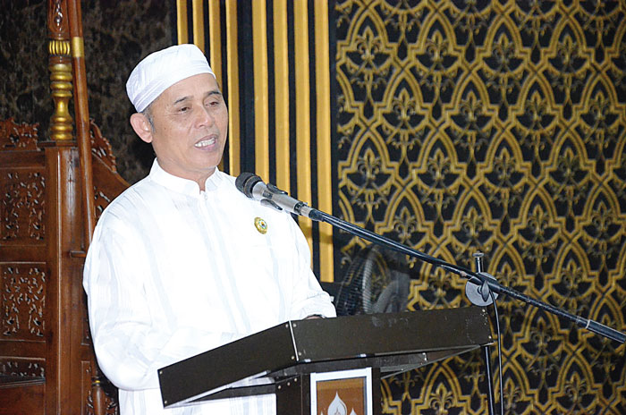 Pj Bupati Inhil H Herman memberikan sambutan saat pengukuhan DMI di sejumlah kecamatan, belum lama ini.
